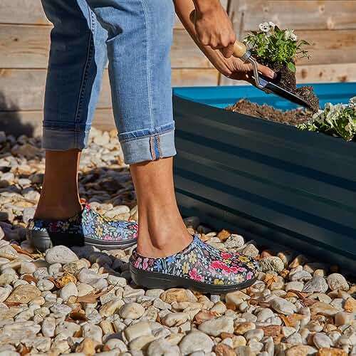 Totes Everywear Women’s Garden Clog Lightweight Waterproof Slip‑On Comfort for Everyday Wear - Image 5