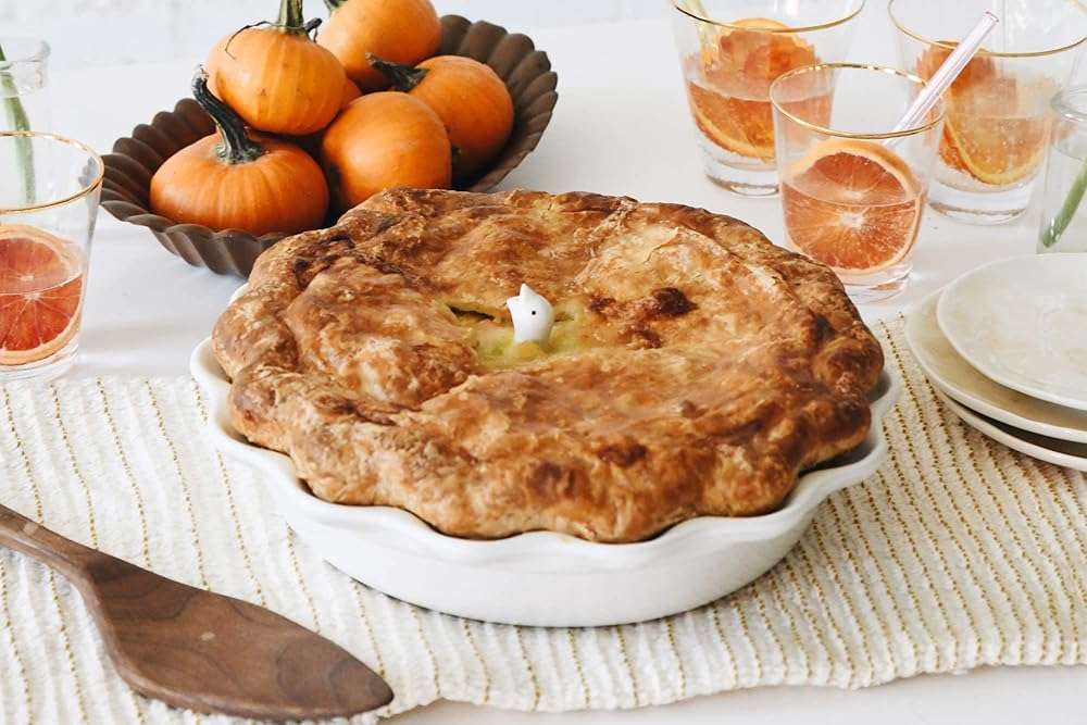 Le Creuset Stoneware Heritage Pie Dish, 9", Peche - Image 2