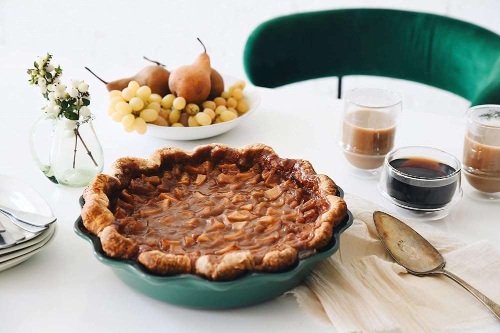 Le Creuset Stoneware Heritage Pie Dish, 9", Peche - Image 6