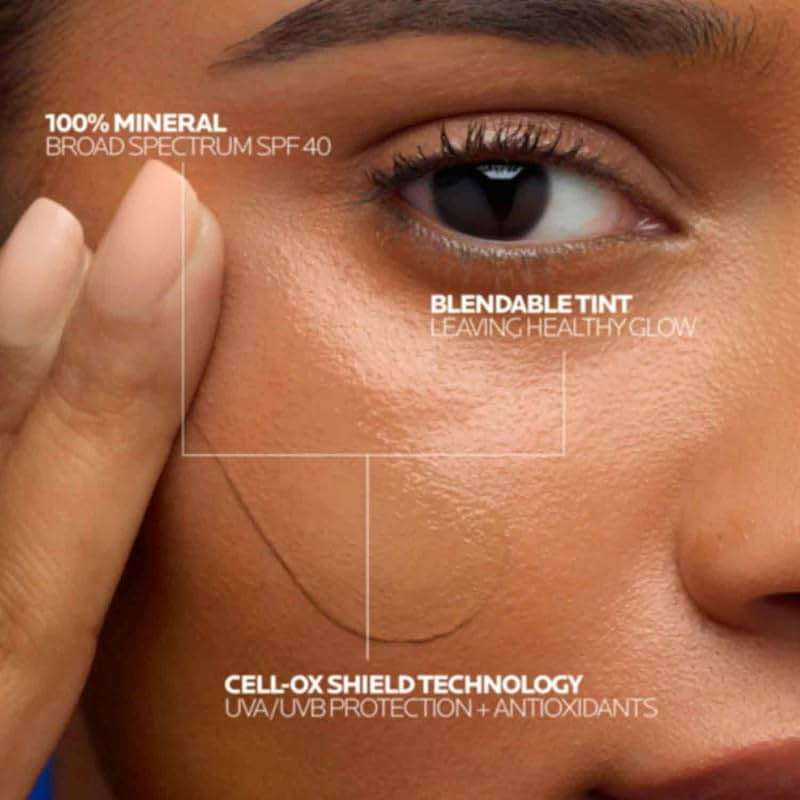 La Roche-Posay Anthelios Sunscreen SPF 40, Ultra-Light Fluid Broad Spectrum SPF 40, Face Sunscreen with Titanium Dioxide Mineral, Lightweight & Fast-Absorbing, Oil-Free, Matte Finish - Image 2