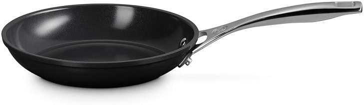 Le Creuset Essential Non-Stick Ceramic Shallow Frying Pan, 8" - Image 3
