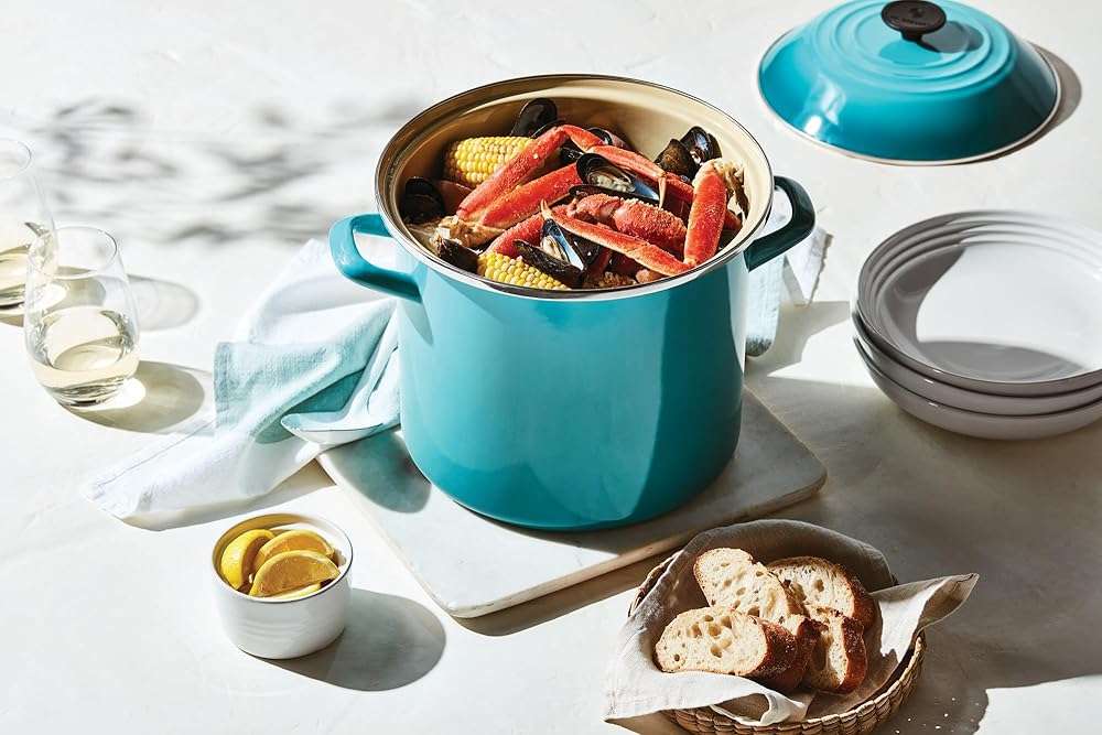 Le Creuset Enamel on Steel Traditional Stockpot, 10 qt., Olive with Stainless Steel Knob - Image 7
