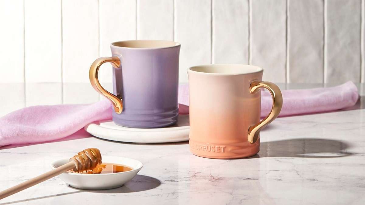 Le Creuset Stoneware Vancouver Mug with Gold Metallic Handle, 14 oz., White - Image 6