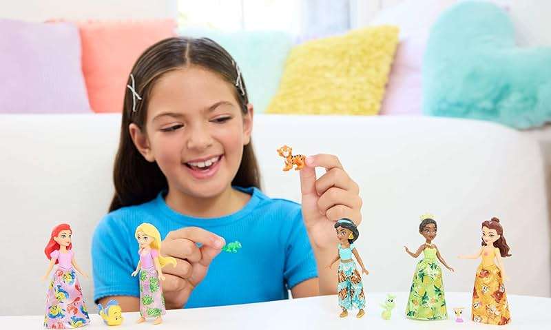 Mattel Disney Princess & Friends Set with 5 Posable Small Dolls in Removable Skirts or Pants & 5 Friend Figures, Inspired by the Disney Movies - Image 2