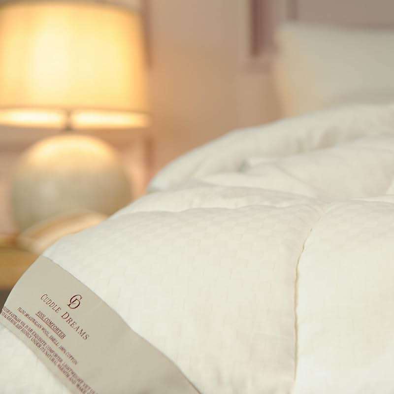 CUDDLE DREAMS Wool Comforter Duvet Insert, 100% Australian Wool Filling with Soft Noiseless Cotton Shell, Natural Warmth (Heavyweight for Winter, Queen) - Image 1