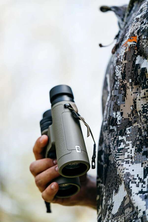 Bushnell R3 Binoculars with Vault Lite Bino Chest Harness, HD Optical System, Fully Multi-Coated Lenses, EXO Barrier, IPX7 Waterproof - Binoculars for Bird Watching and Wildlife Observation - Image 7