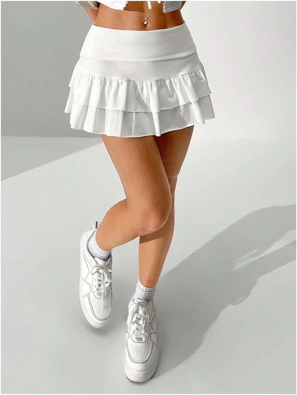 Verdusa Women's Ruffle Layered Mini Skirts Fold Over Flared Flowy Y2K Skirt with Shorts Underneath Summer Vacation Outfits - Image 4