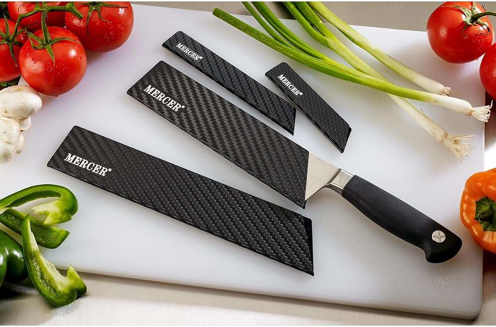 Mercer Culinary 4-Piece Felt Lined Knife Guard Set - Image 2