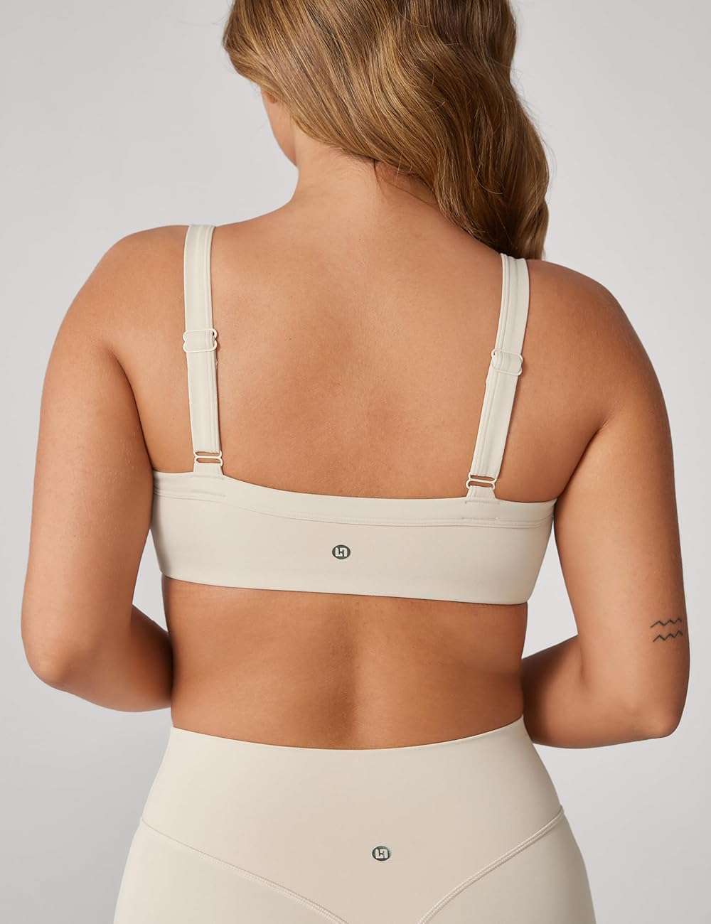 UNISSU Hugcurve Adjustable Sports Bra Square Neck Wireless Padded Yoga Workout Tops - Image 2