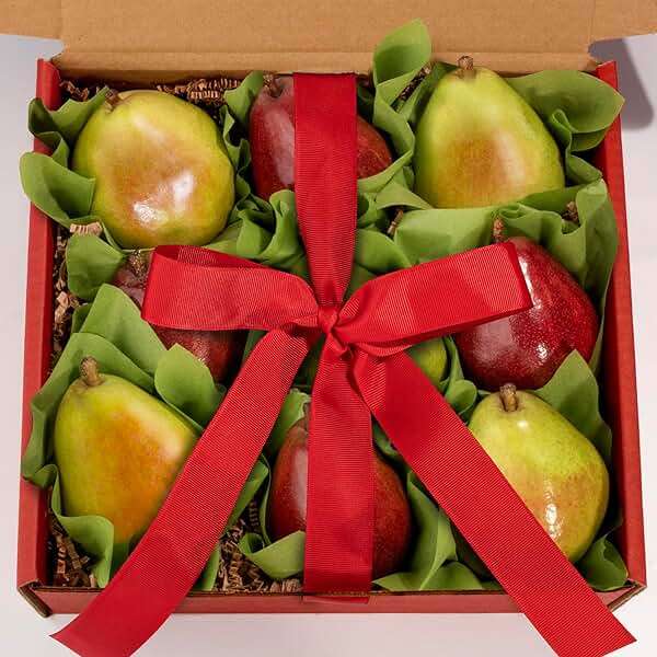 Whole Foods Organic 9 Count Red & Green D'Anjou Pears - Image 2
