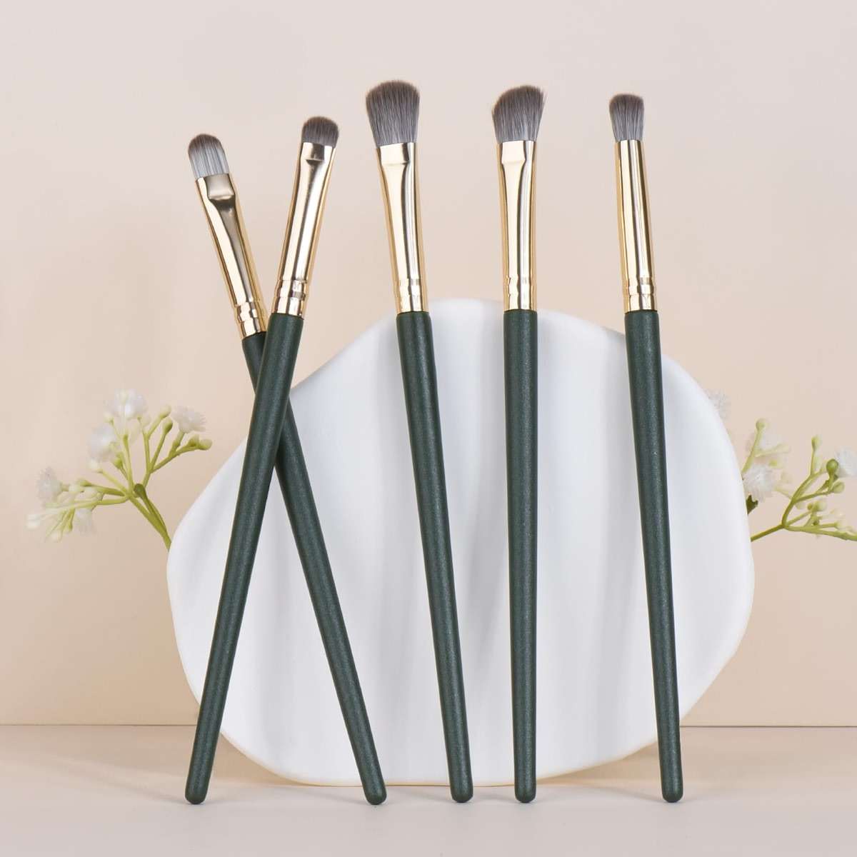 SHELWIN Eyeshadow Makeup Brushes Set with Case 5 PCS Soft Synthetic Hairs Eye Makeup Brushes for Blending Eyebrow Eyeliner Eyeshadow （Green） - Image 7