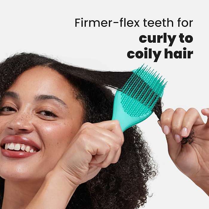 Tangle Teezer Ultimate Detangler Curly Hair Brush, Dry & Wet Hairbrush, Reduces Frizz & Breakage, for 3C to 4C Curly Hair Types, Aqua Green - Image 3