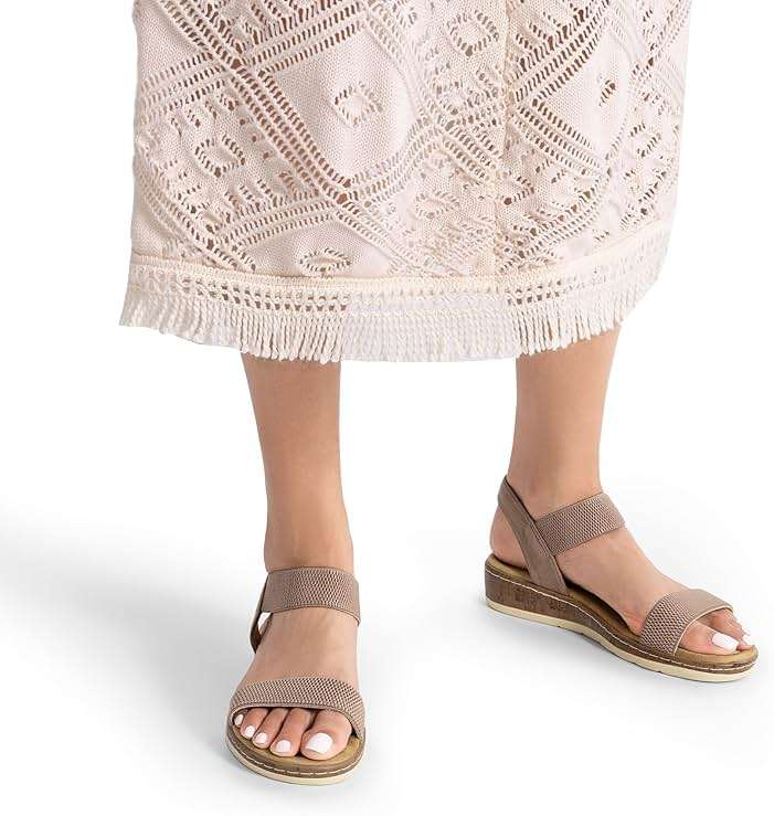 DREAM PAIRS Women's Low Wedge Casual Sandals - Image 7