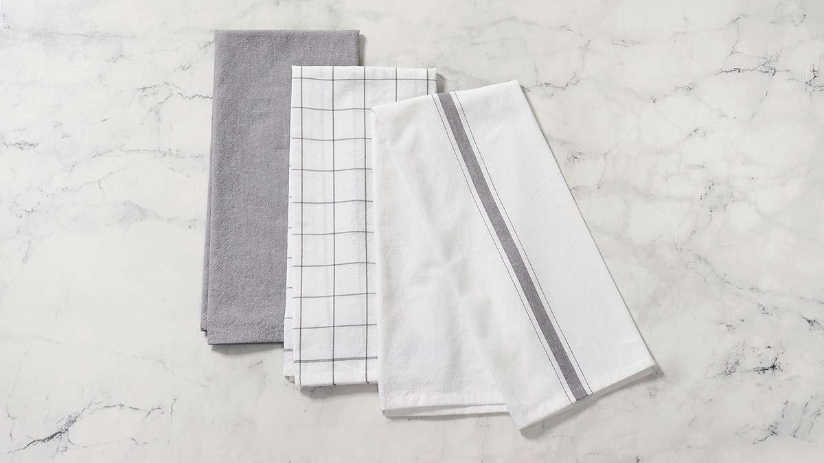 Le Creuset Set of 3 Kitchen Towels, Sable - Image 5