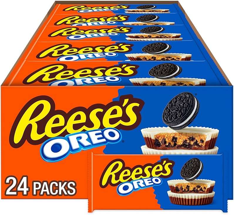 REESE'S OREO Milk Chocolate and White Creme Peanut Butter Cups, Candy Packs, 1.4 oz (24 Count) - Image 1