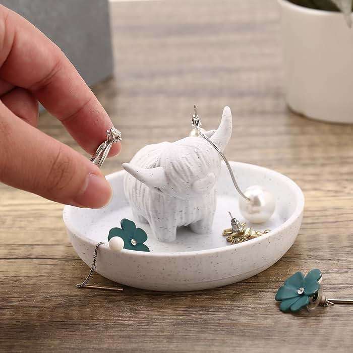 Awsaccy Highland Cow Ring Holder with Circular Dish, 3D Printed Plastic Farmhouse & Bohemian Style Cute Unique Women Gifts Stuff Ring Jewelry Plate Organizer for Bathroom Office Home Room Desk Decor - Image 3