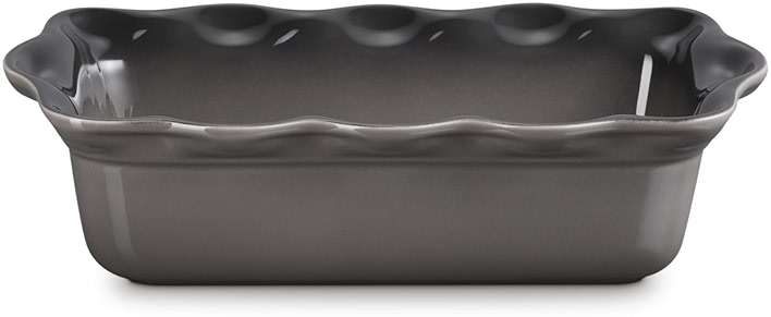 Le Creuset Stoneware Set of 2 9" Heritage Fluted Pie and 9" Fluted Loaf Dish, Oyster - Image 3