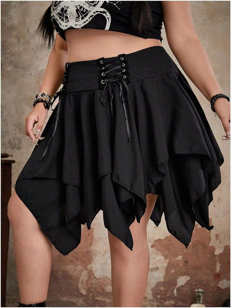 Verdusa Women's Plus Y2k Gothic Skirts Western Boho Renaissance Asymmetrical Lace Fairy Ruffle Cowgirl Mini Skirt - Image 2