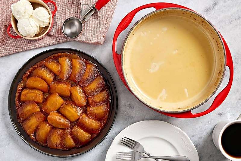 Le Creuset Enameled Cast Iron Traditional Round Tarte Tatin Dish, 2 qt., White - Image 2