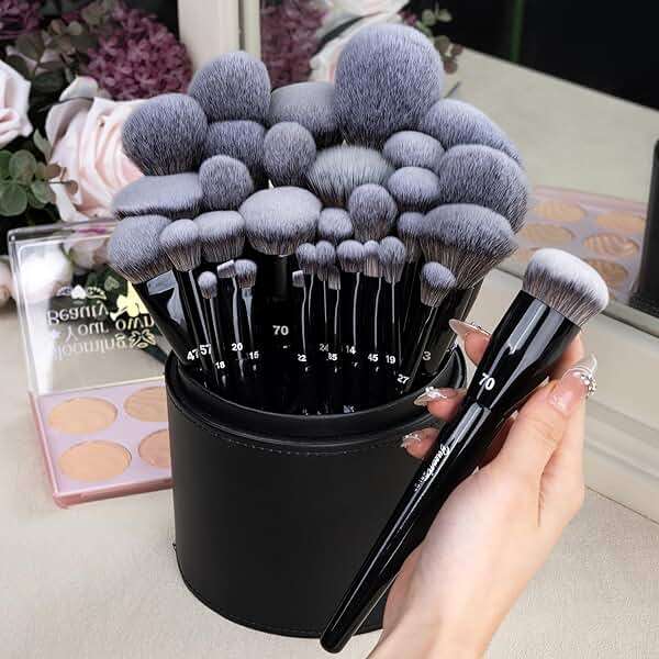 Bueart Design 32Pcs PRO Grade Makeup Brushes Set with Super large Holder, Premium Ultra-soft Synthetic Foundation Contour Powder Blush Concealer Eyeshadow Classic Black Make up Brush - Image 2