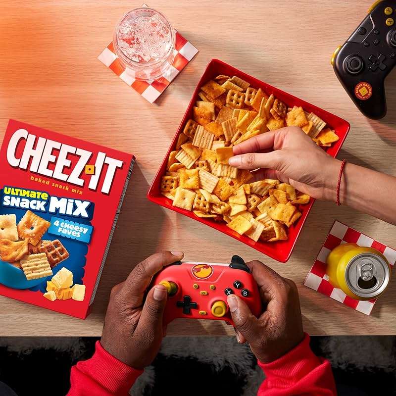 Cheez-It Ultimate Snack Mix, Salty Snacks, Pantry Size, 10.5oz Box (1 Box) - Image 5