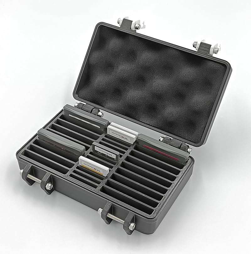 Rugged Protective Carrying Case for Game Boy Advance, DS, 3DS Cartridges - Holds 32 Games - Image 1