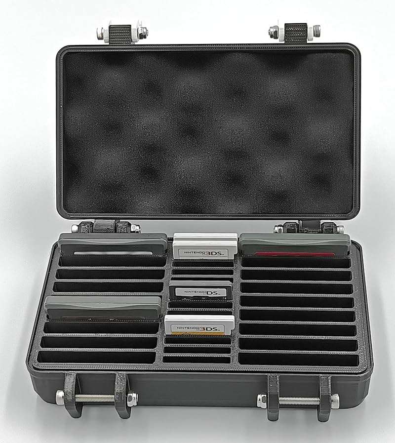 Rugged Protective Carrying Case for Game Boy Advance, DS, 3DS Cartridges - Holds 32 Games - Image 2