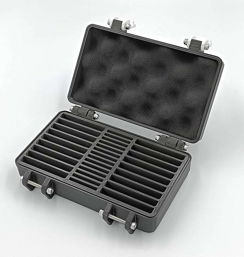 Rugged Protective Carrying Case for Game Boy Advance, DS, 3DS Cartridges - Holds 32 Games - Image 3