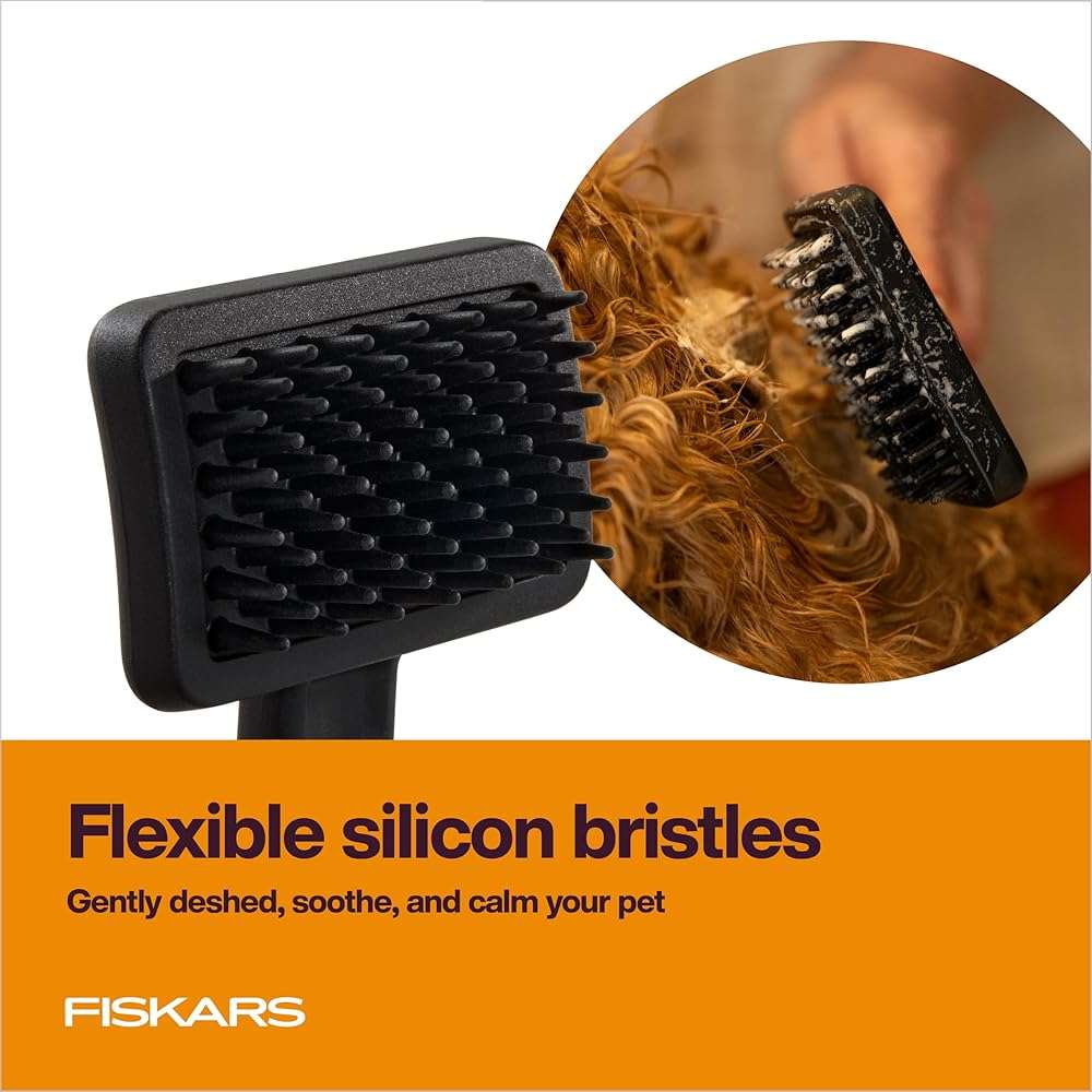 Fiskars Pet, Cat and Dog Brush, Fine Bristles & SoftGrip Handle for Gentle Grooming and Deshedding, Cat and Dog Supplies, Orange/Black - Image 3