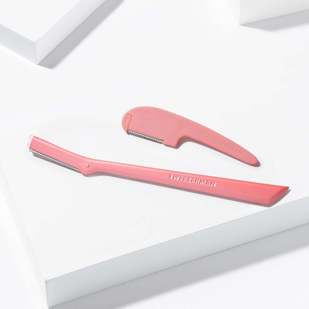 Tweezerman Tea Rose Prep and Plane Facial Razor Set - Image 7