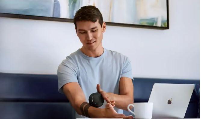 Hyperice Hypersphere Go - Vibrating Massage Ball for Muscle Recovery, Myofascial Release and Soreness Relief - Portable Fitness Massager, perfect for use at the Gym, or at Home - FSA and HSA Eligible. - Image 7