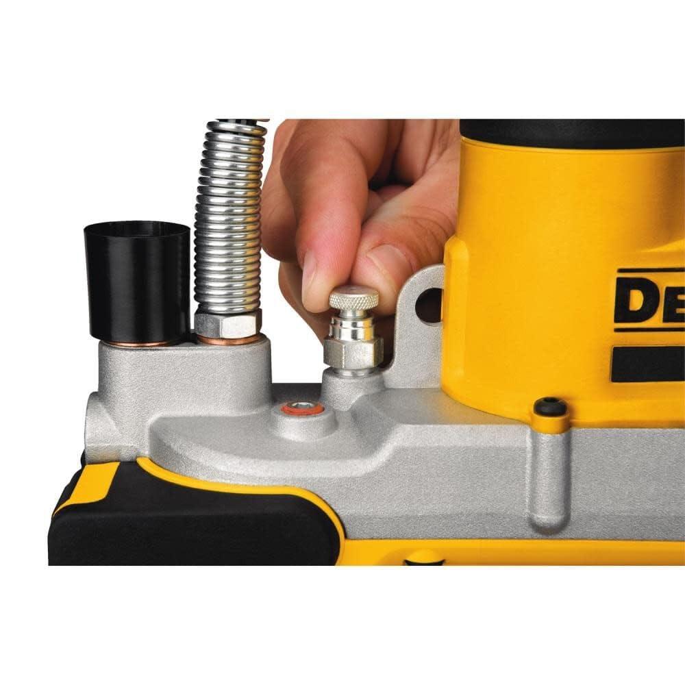 DEWALT Grease Gun 20V MAX, Cordless, 42” Long Hose, 10,000 PSI, Variable Speed Triggers, Tool Only (DCGG571B) - Image 3