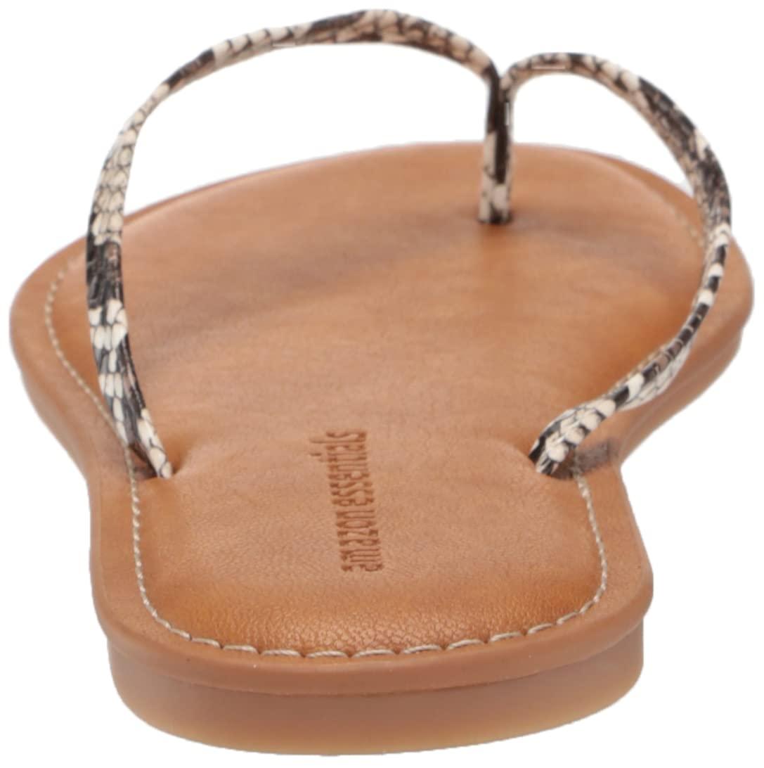 Amazon Essentials Women's Thong Sandal - Image 3