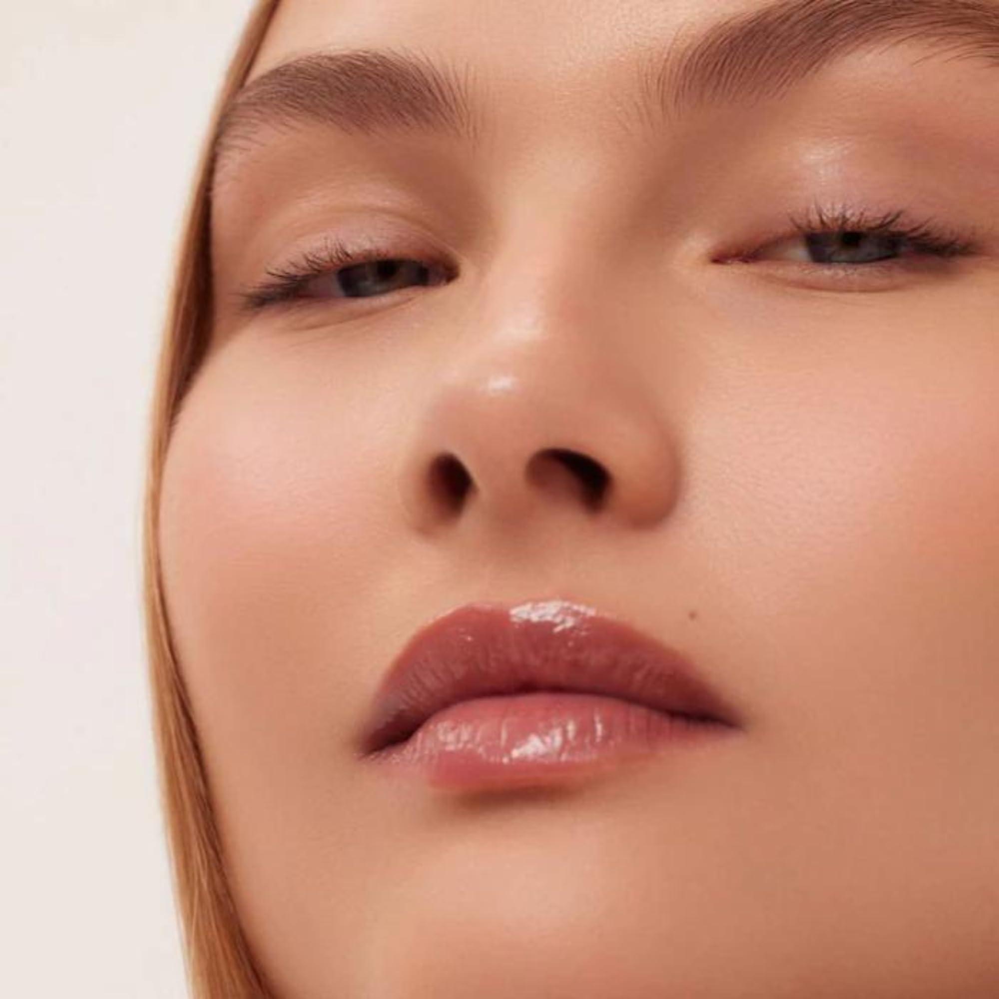 Summer Fridays Dream Lip Oil - Tinted Lip Oil with Moisturizing Sheer Coverage, High-Shine and Deep Hydration - Non-Sticky Formula for Long-Lasting Softness - Rosewood Nights (0.15 Oz) - Image 9