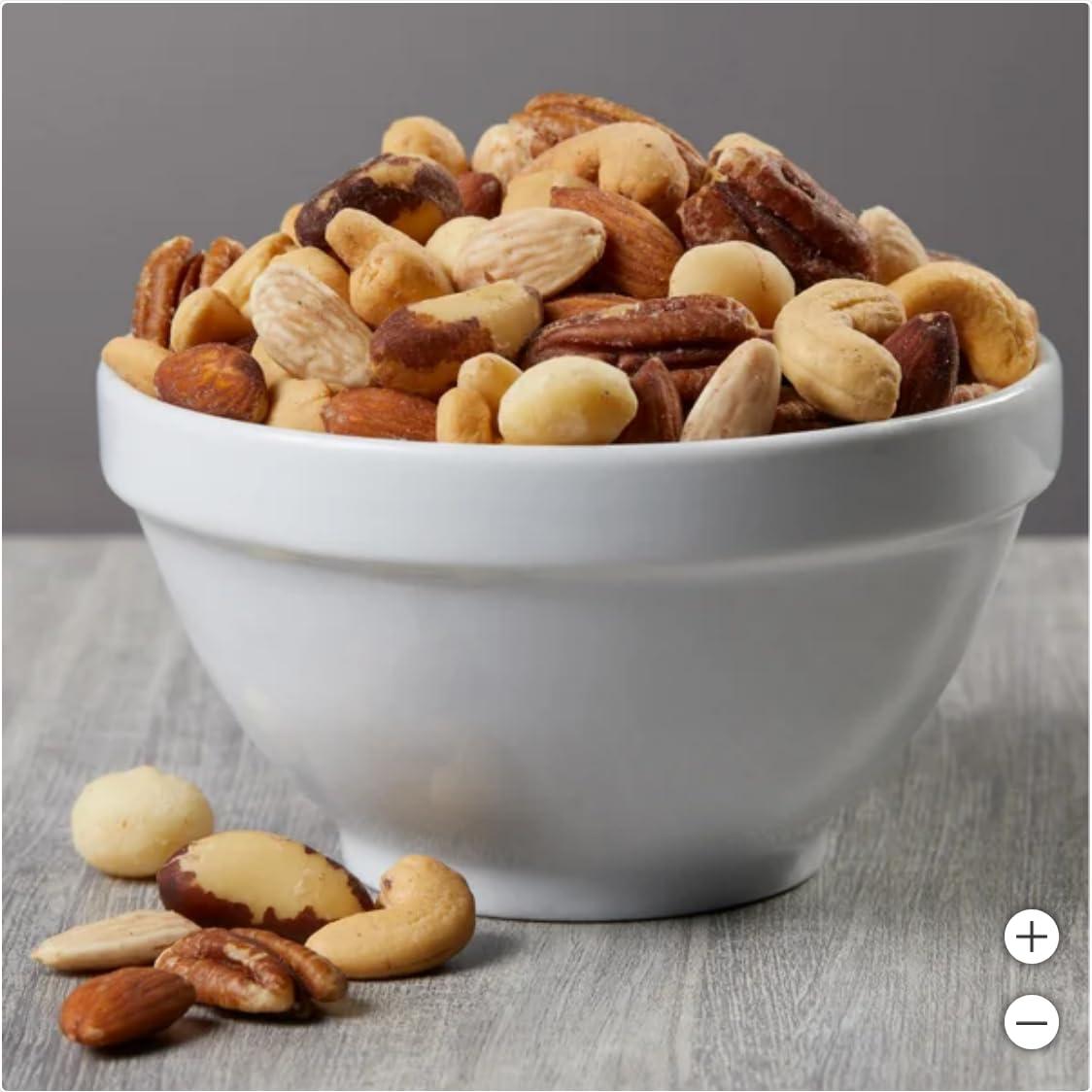 Signature's Kirkland Fancy Mixed Nuts, 40 Ounce - Image 4