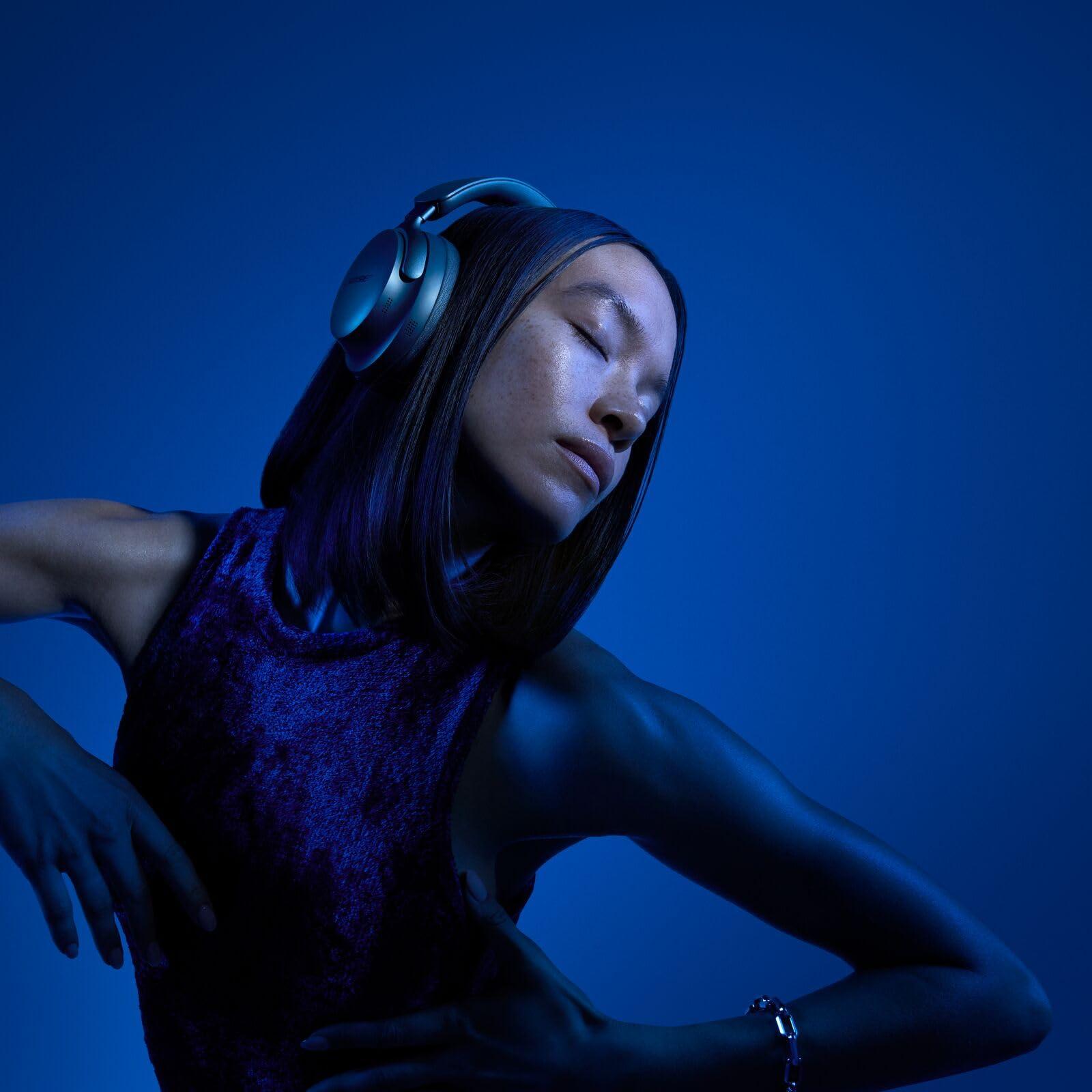 Bose QuietComfort Ultra Bluetooth Headphones, Wireless Headphones with Spatial Audio, Over Ear Noise Cancelling with Mic, Up to 24 Hours of Playtime, Lunar Blue - Limited Edition Color - Image 3