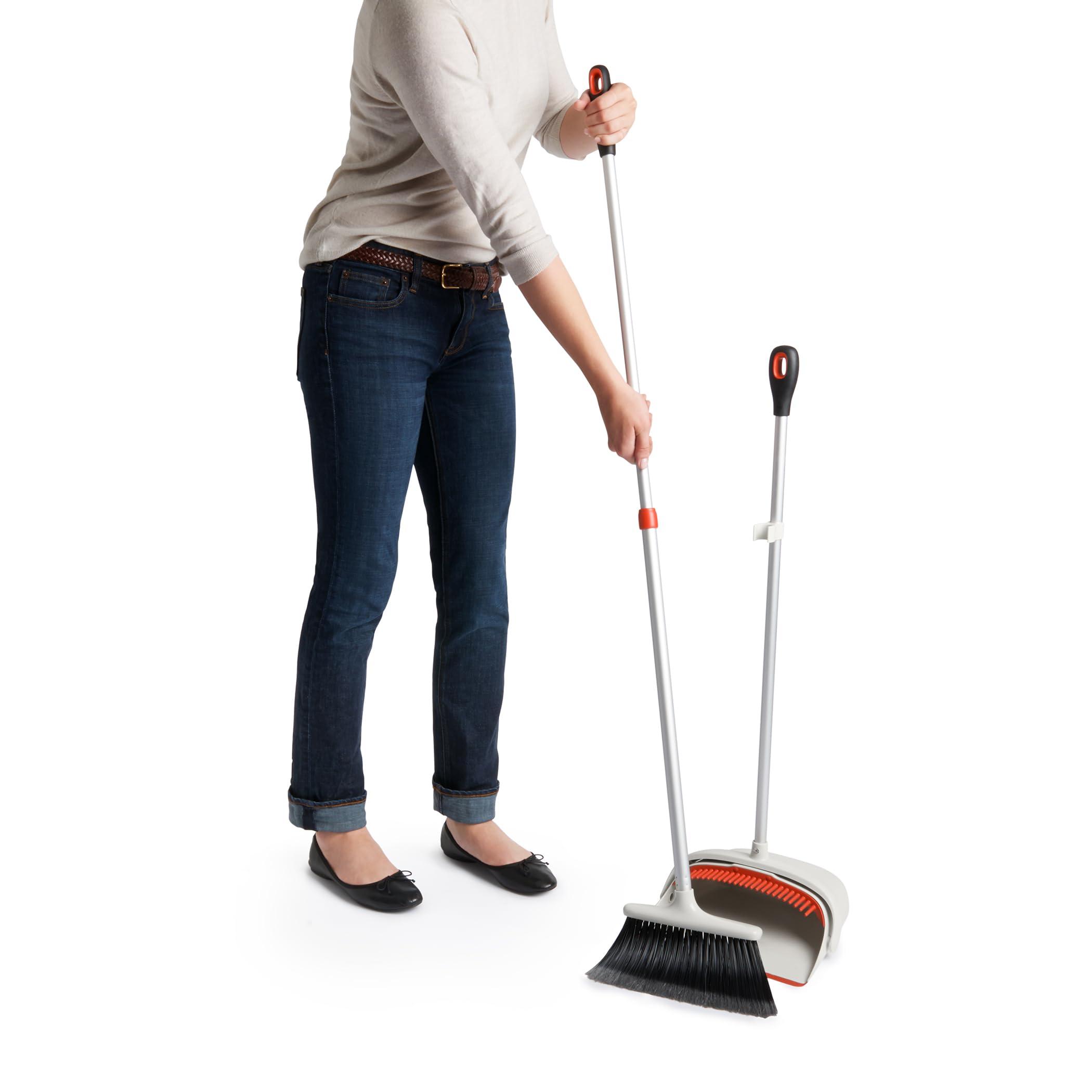 OXO Good Grips Large Sweep Set with Extendable Broom,8.5" - 12" - Image 5
