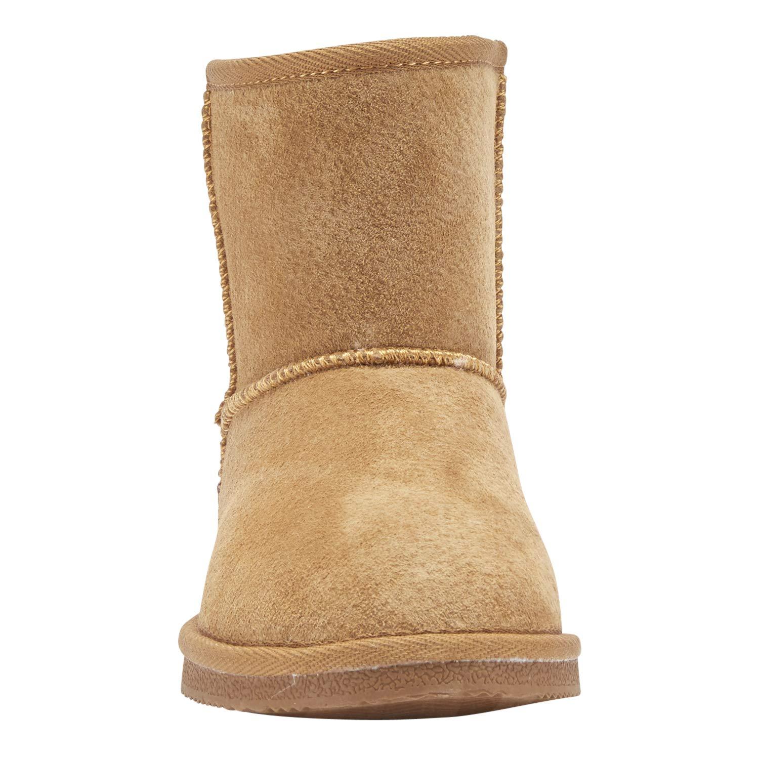 Lamo Women's Classic 6" Fashion Boot - Image 3