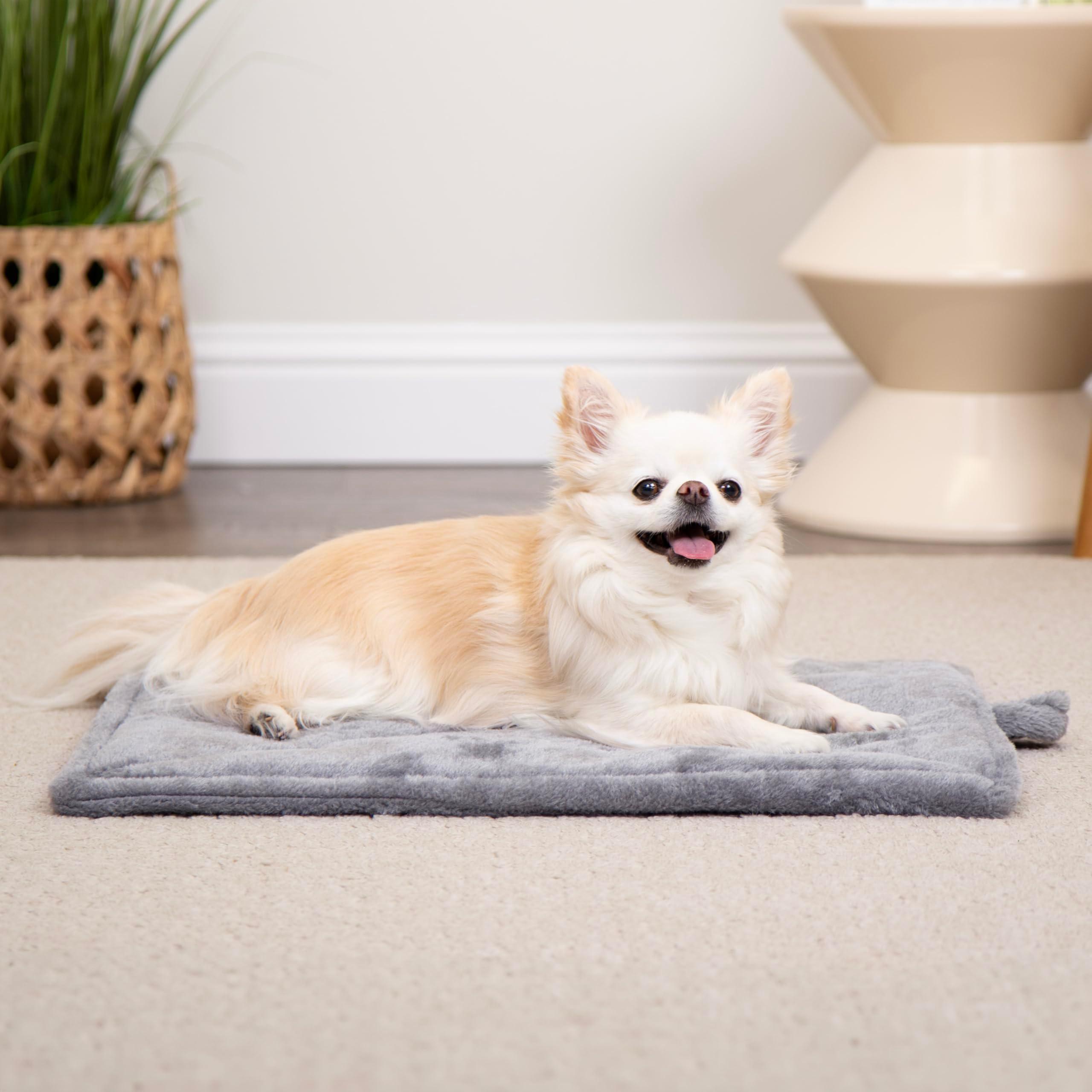 Furhaven ThermaNAP Self-Warming Cat Bed for Indoor Cats & Small Dogs, Washable & Reflects Body Heat - Quilted Faux Fur Reflective Bed Mat - Gray, Small - Image 5