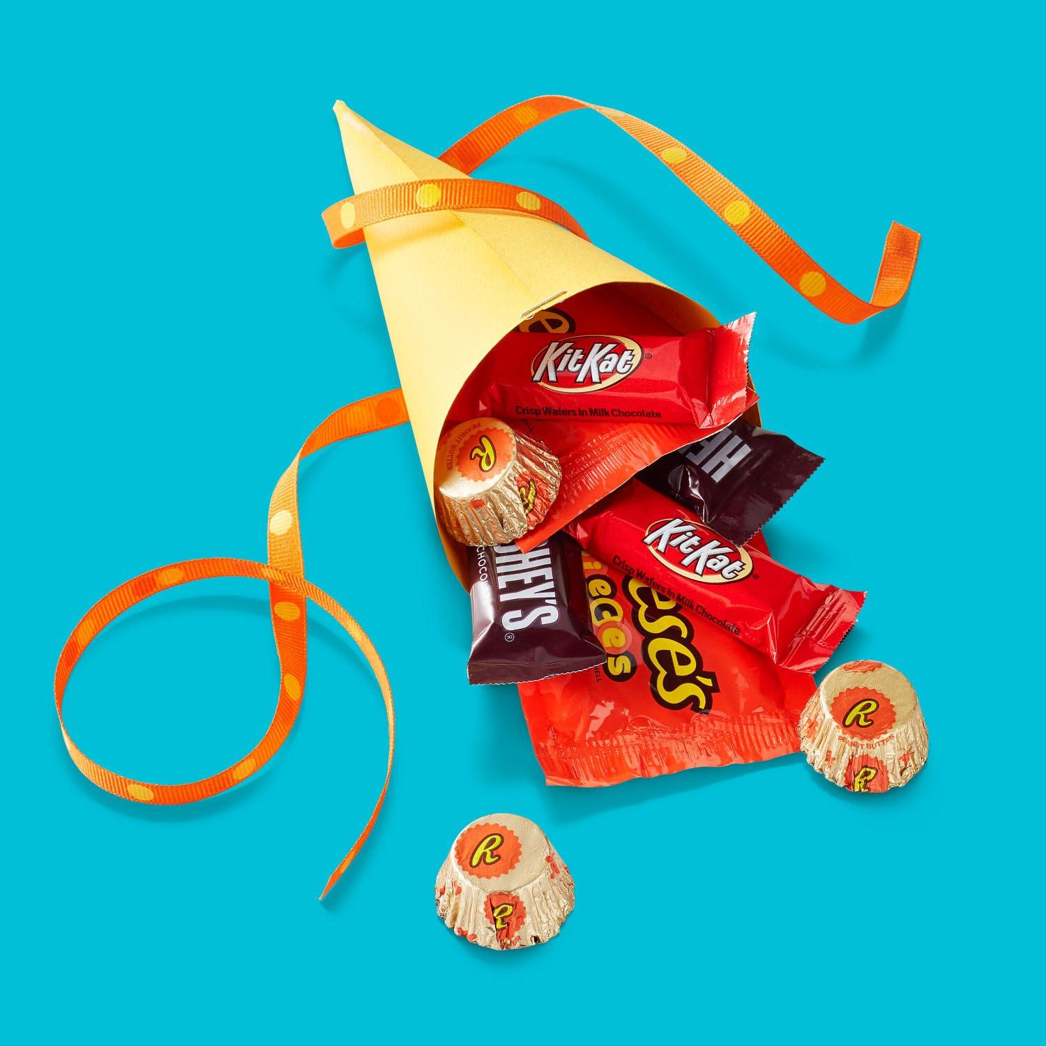 HERSHEY'S, KIT KAT and REESE'S Assorted Flavored Candy Party Pack, 33.38 oz - Image 6