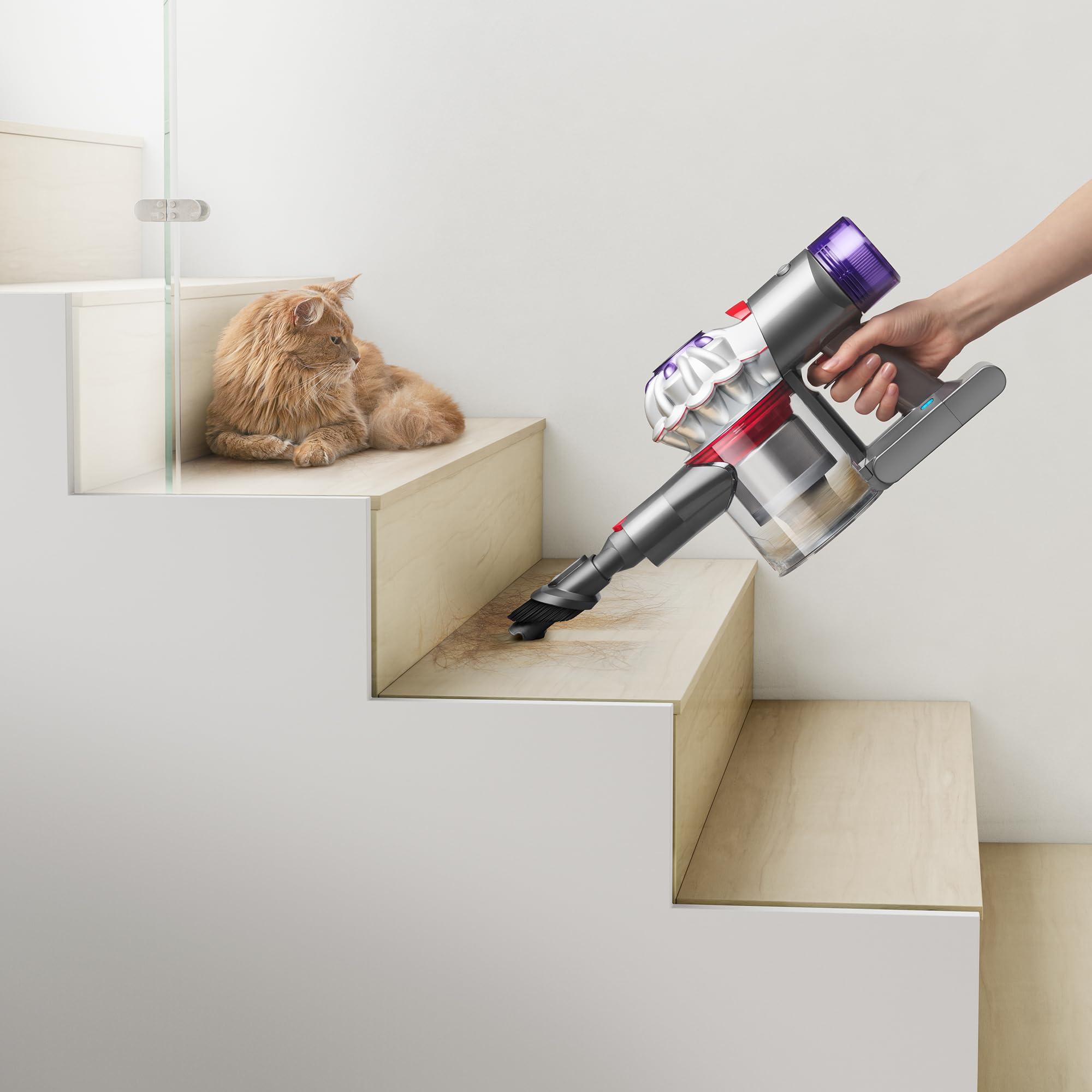 Dyson V7 Advanced Cordless Stick Vacuum Cleaner - Image 4