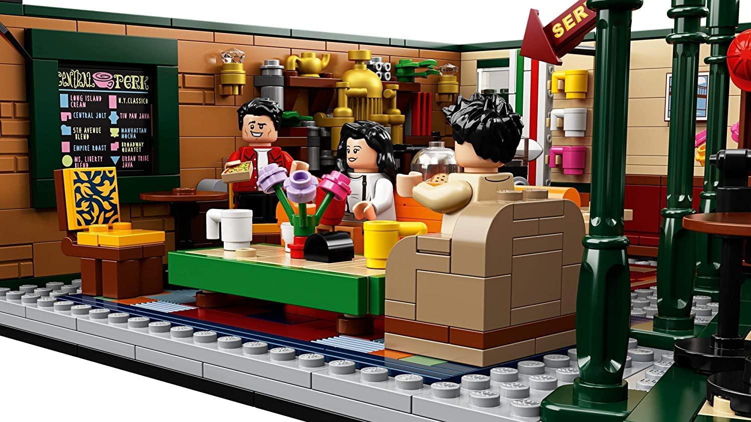 LEGO Ideas 21319 Central Perk Building Kit (1,070 Pieces) - Image 7