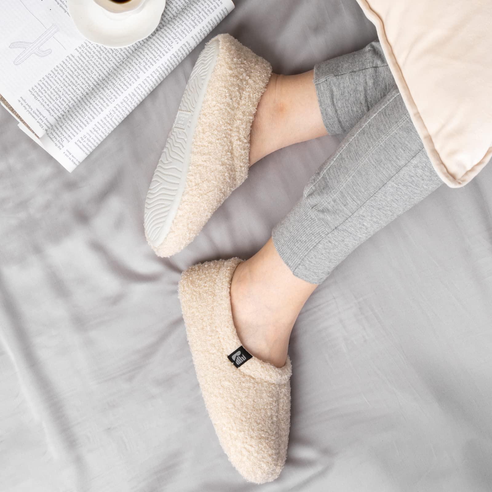 RockDove Women's Teddy Fleece Closed Back Indoor Slipper - Image 2