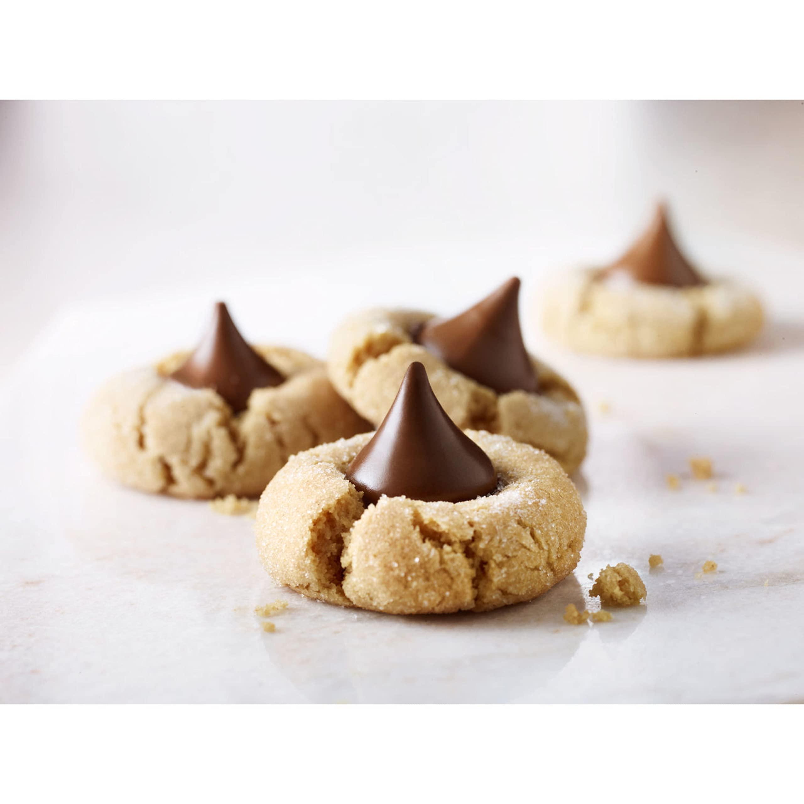 HERSHEY'S KISSES Milk Chocolate Candy Party Pack, 35.8 oz - Image 7