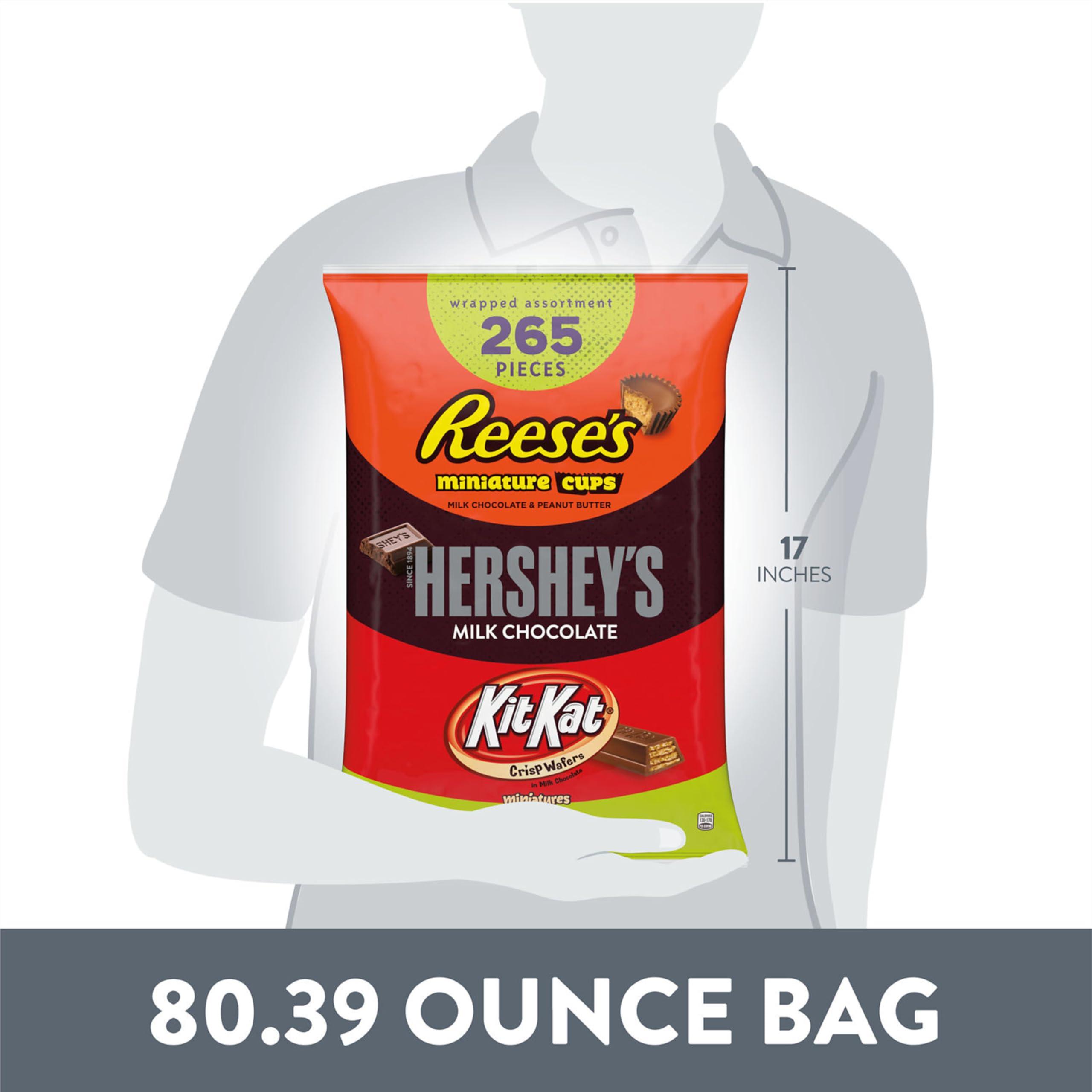 HERSHEY'S, KIT KAT and REESE'S Assorted Milk Chocolate Candy Variety Bag, 80.39 oz (265 Pieces) - Image 3