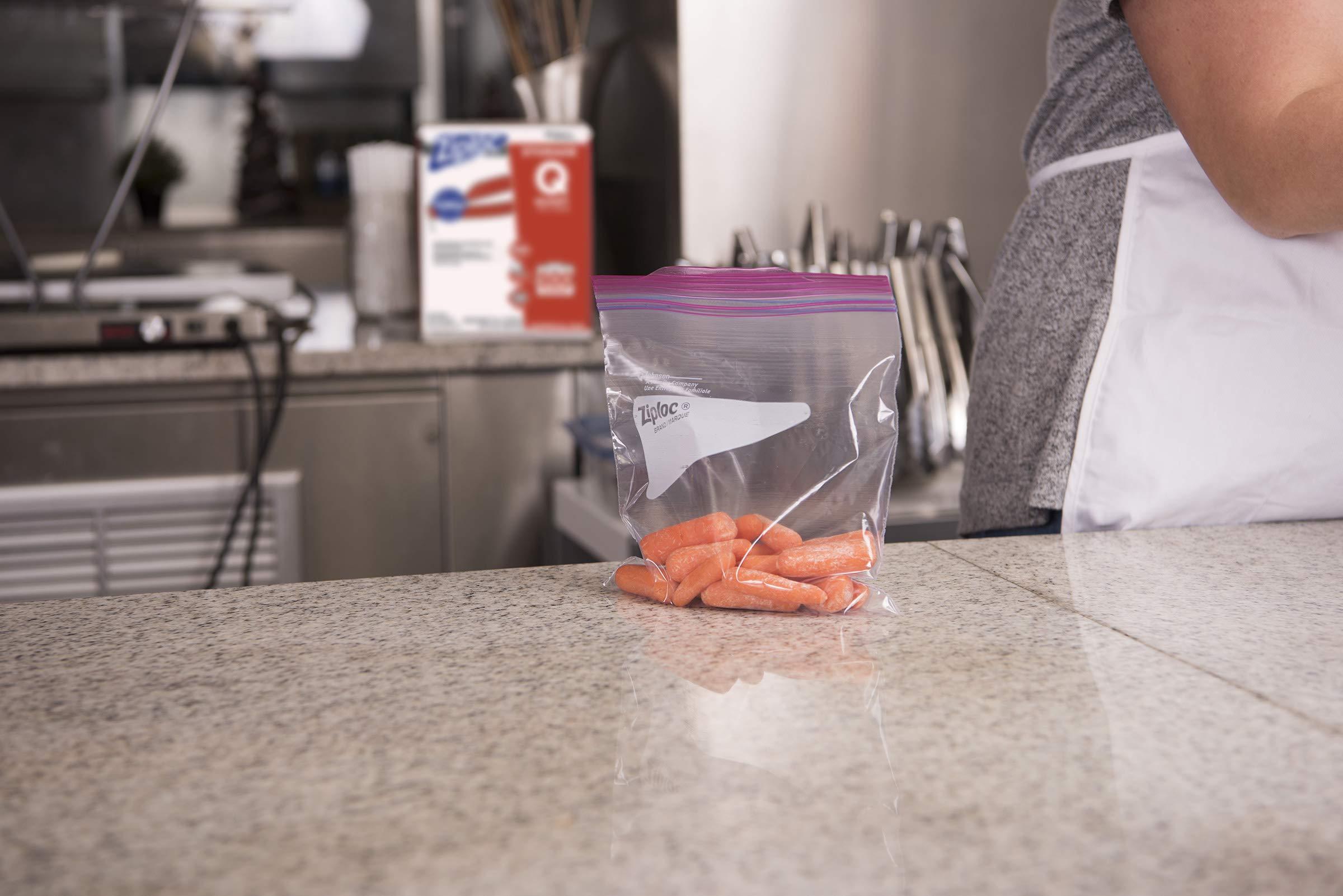 SC Johnson Professional Ziploc Storage Bags, For Food Organization and Storage, Double Zipper, Quart, 500 Count - Image 6