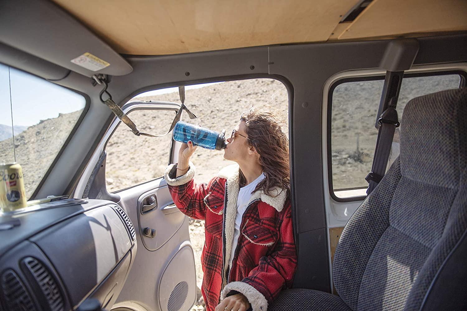 CamelBak Chute Mag BPA Free Water Bottle with Tritan Renew - Magnetic Cap - Image 2