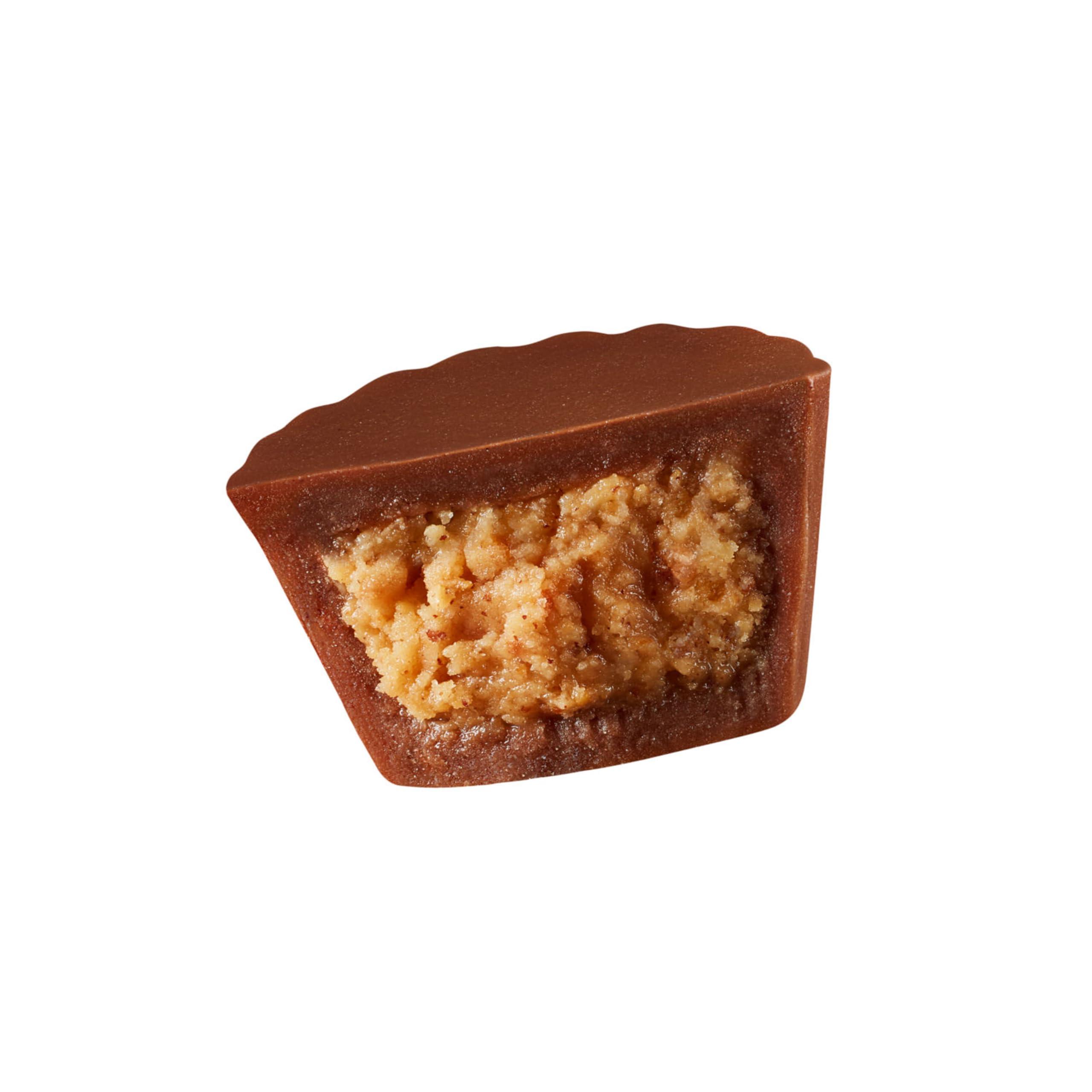 REESE'S Miniatures Milk Chocolate Peanut Butter Cups, Candy Party Pack, 35.6 oz - Image 7