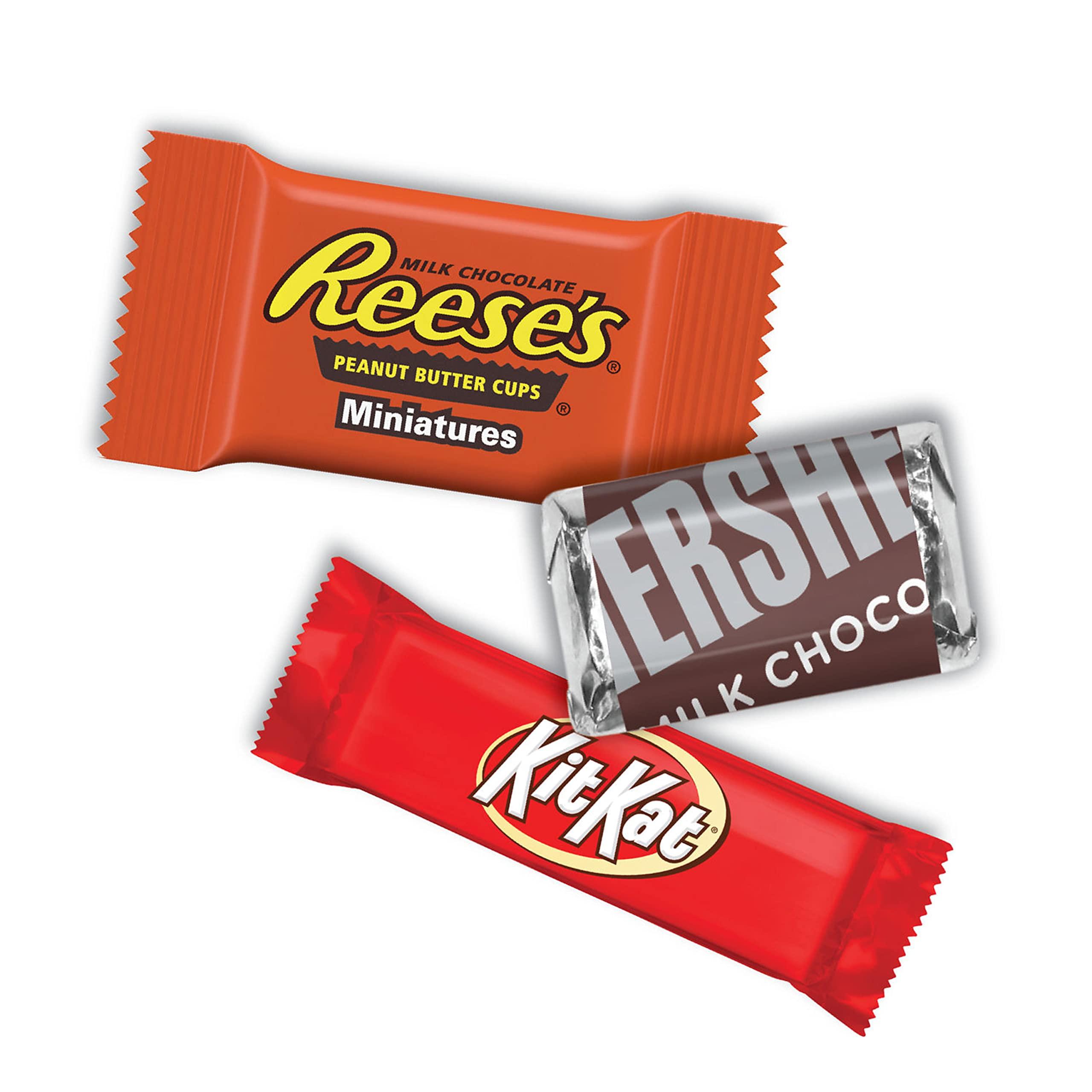 HERSHEY'S, KIT KAT and REESE'S Assorted Milk Chocolate Candy Variety Bag, 80.39 oz (265 Pieces) - Image 6