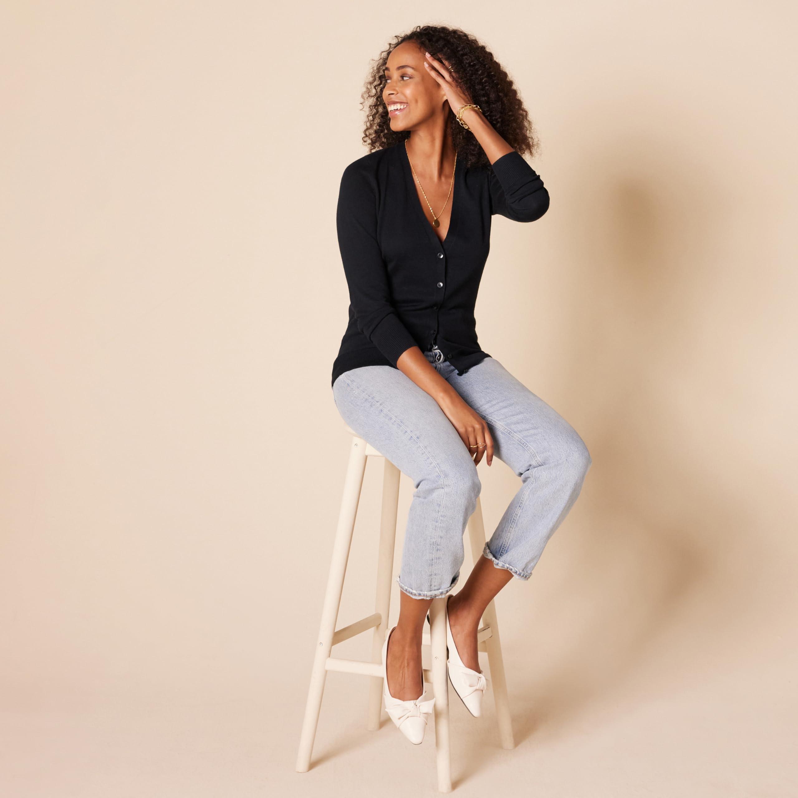 Amazon Essentials Women's Lightweight V-Neck Cardigan Sweater (Available in Plus Size) - Image 5